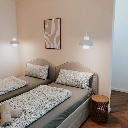 Stylisches 6 In *