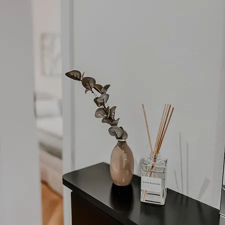 Stylisches 6 In Apartment *