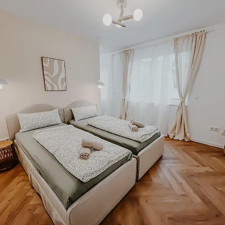 Apartment Stylisches 6 In *